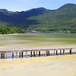 Suite Para Casal Com Espaco Gourmet, Entre Mar E Lagoa.